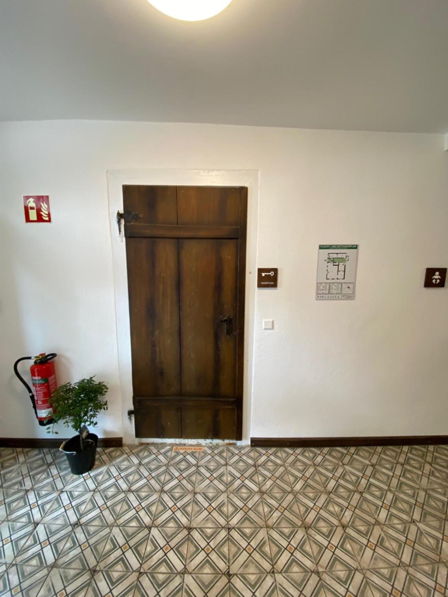 Hostel Балинген Экстерьер фото